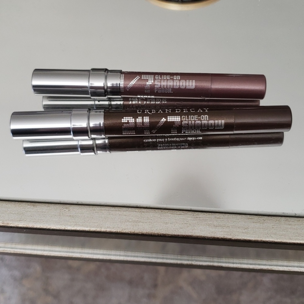 UD 24/7 GLIDE-ON SHADOW STICK WASTELAND + REHAB